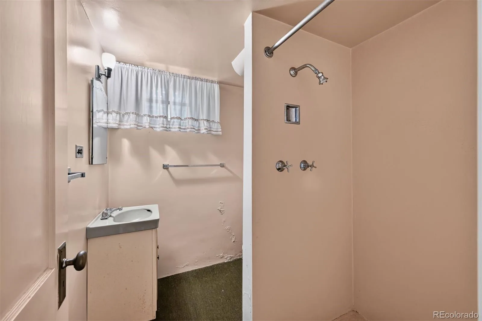 360 Jasmine Street Denver CO 80220 | MLS #REC4239562 08272026175735 1600 25