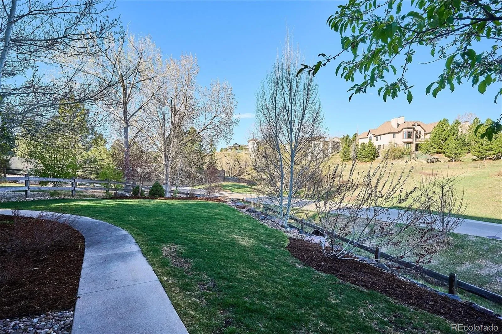 595 Leicester Lane Castle Pines CO 80108 MLS #REC4241057 04152026161211 1600 39