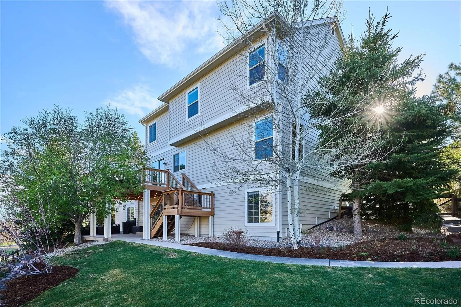 595 Leicester Lane Castle Pines CO 80108 MLS #REC4241057 04152026161211 1600 40
