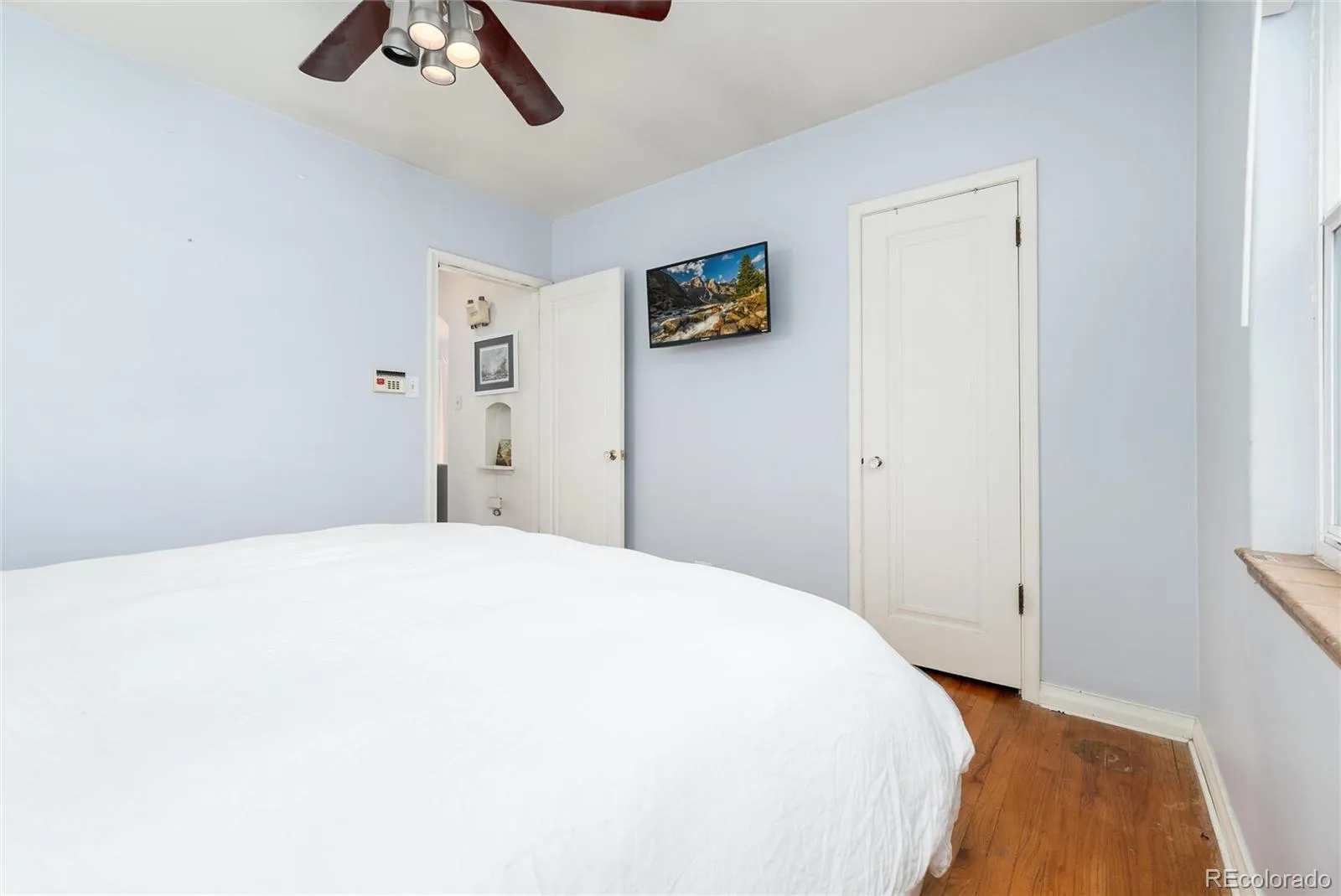 1690 S Marion Street Denver CO 80210 MLS #REC4242885 04242026165455 1600 21