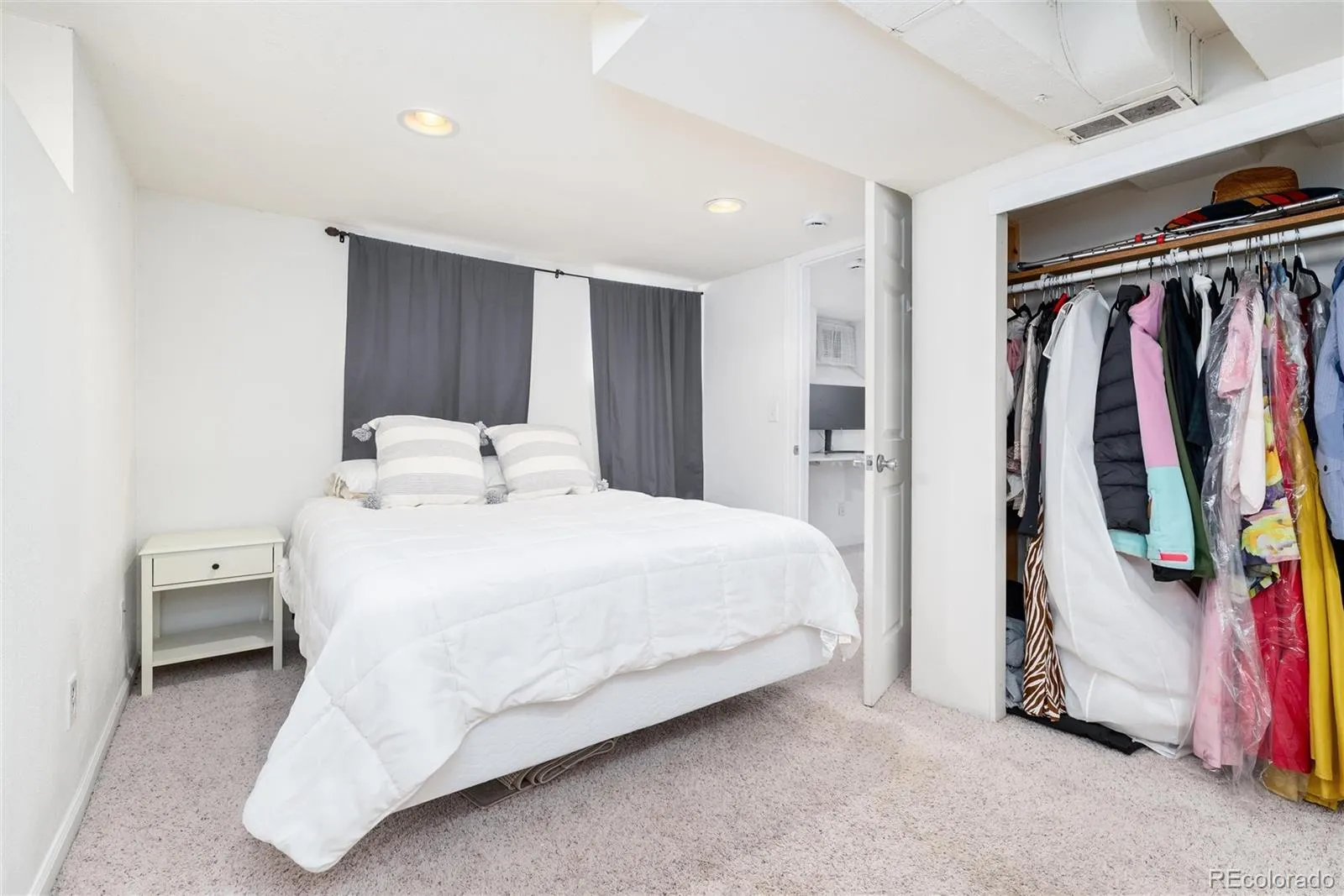 1690 S Marion Street Denver CO 80210 MLS #REC4242885 04242026165455 1600 31