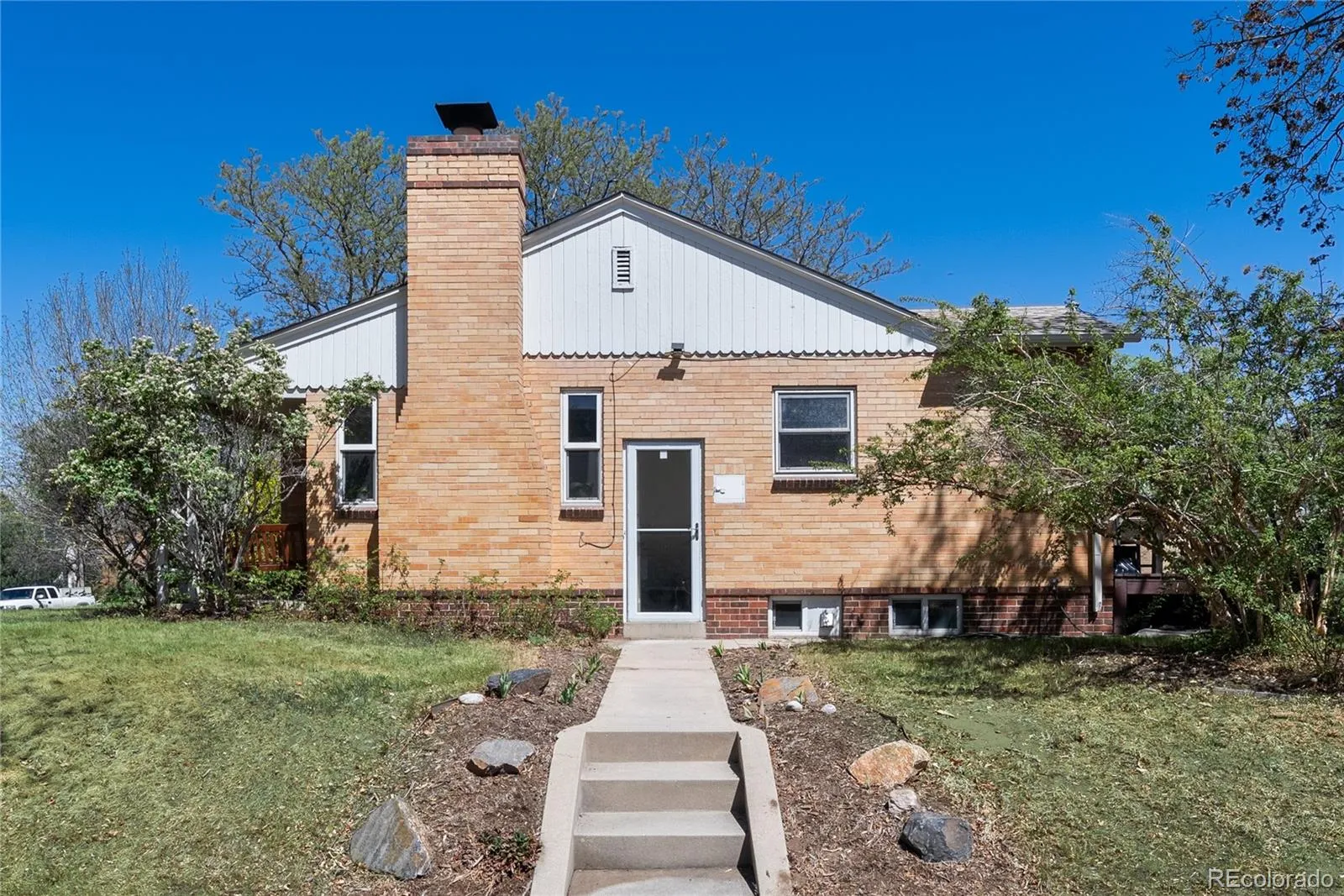 1690 S Marion Street Denver CO 80210 MLS #REC4242885 04242026165455 1600 39