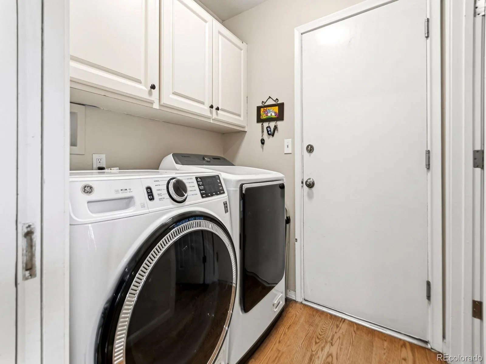 3620 S Monaco S Parkway Denver CO 80237 MLS #REC4243205 05072026132803 1600 18