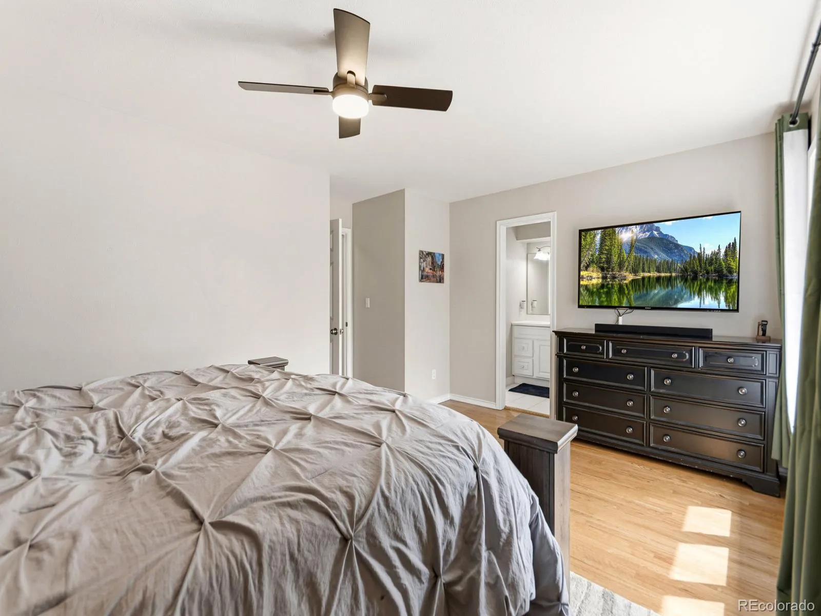 3620 S Monaco S Parkway Denver CO 80237 MLS #REC4243205 05072026132803 1600 26