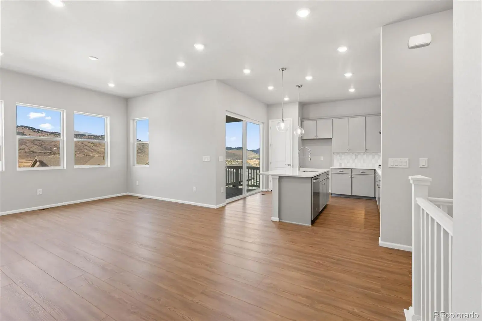 12192025003047 1600 11