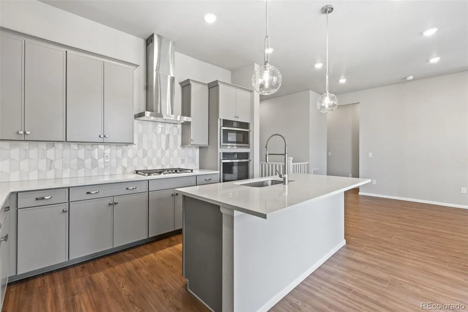 12192025003047 1600 15