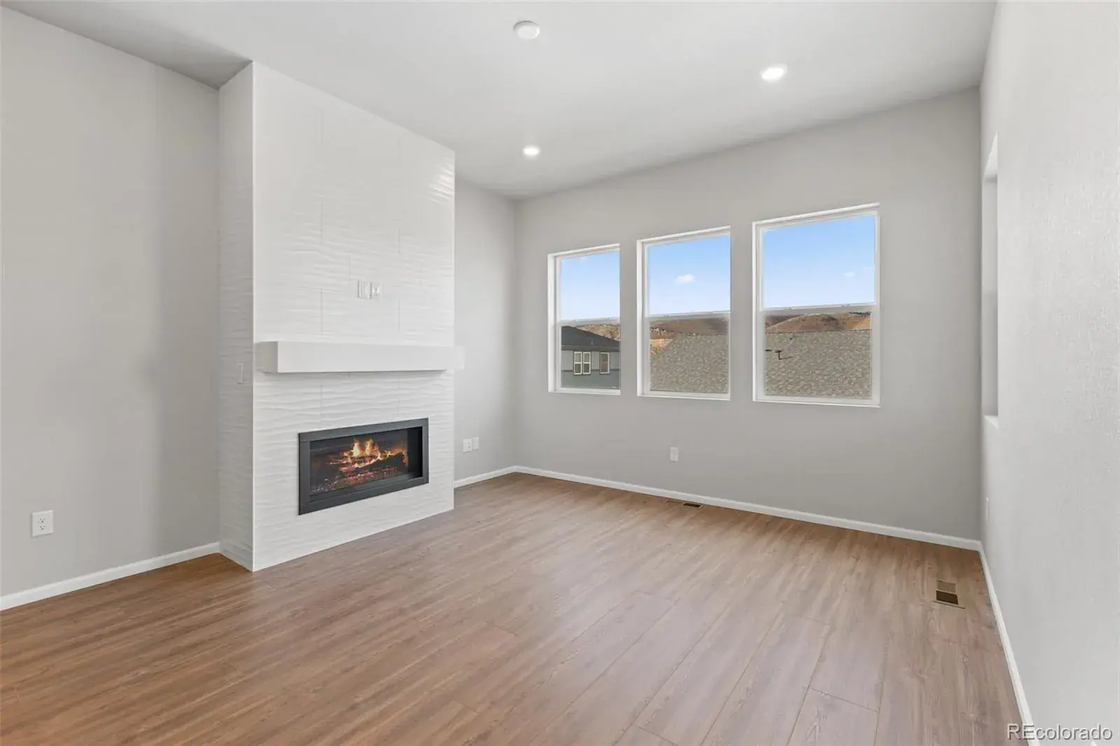 12192025003047 1600 17