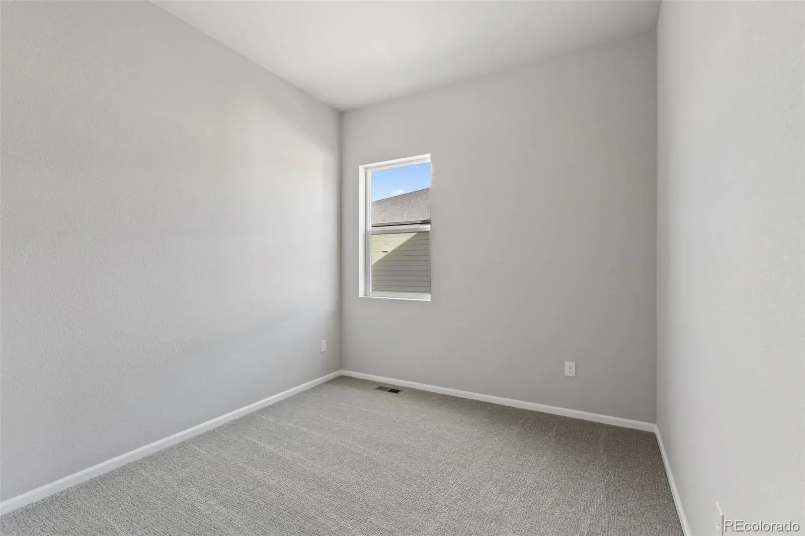 12192025003047 1600 27