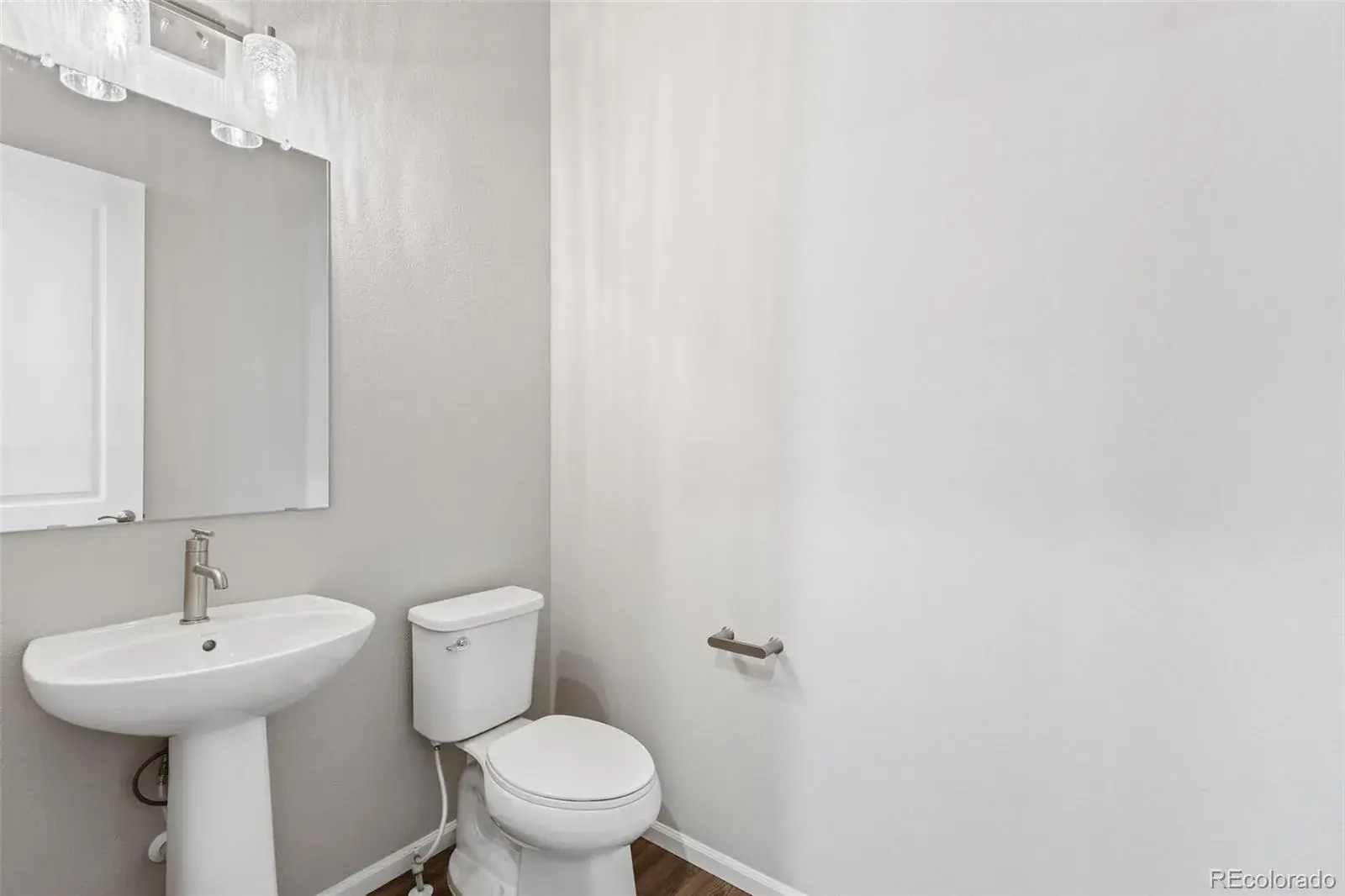 12192025003047 1600 35