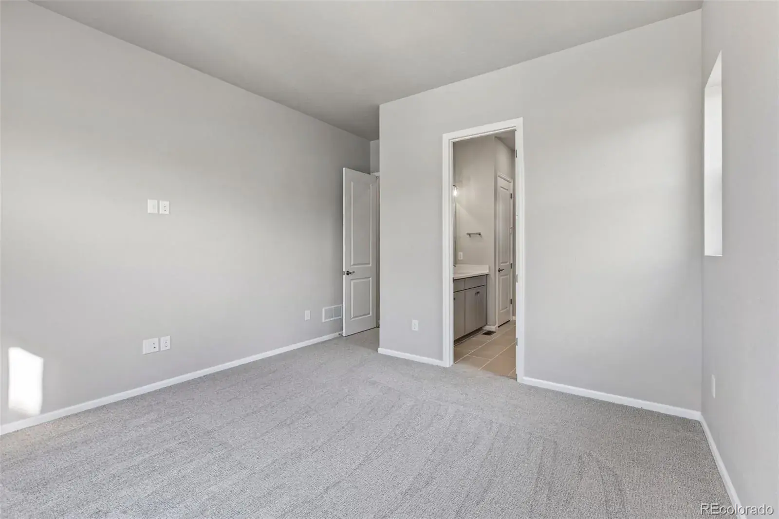 12192025003047 1600 38