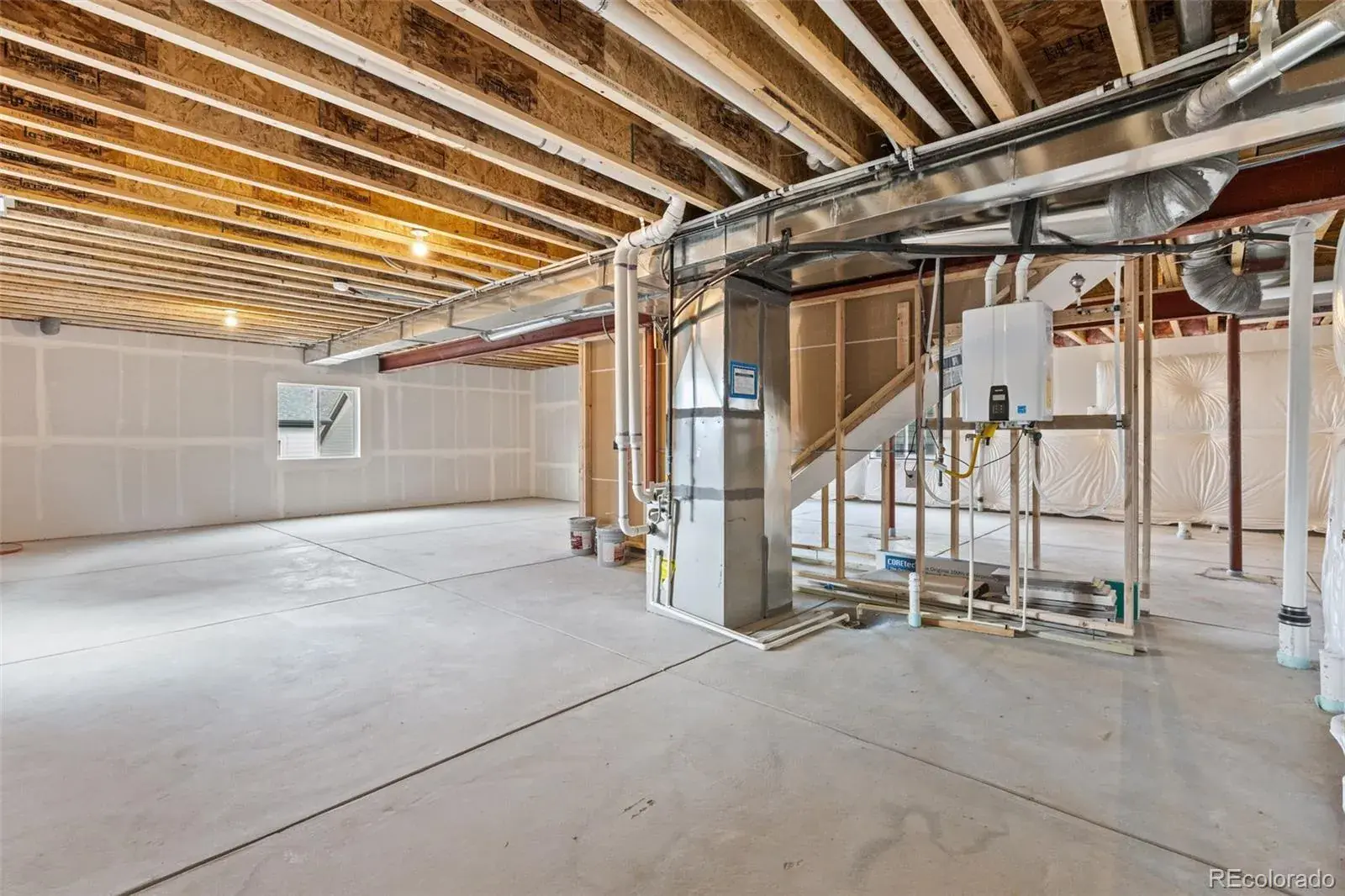 12192025003047 1600 46