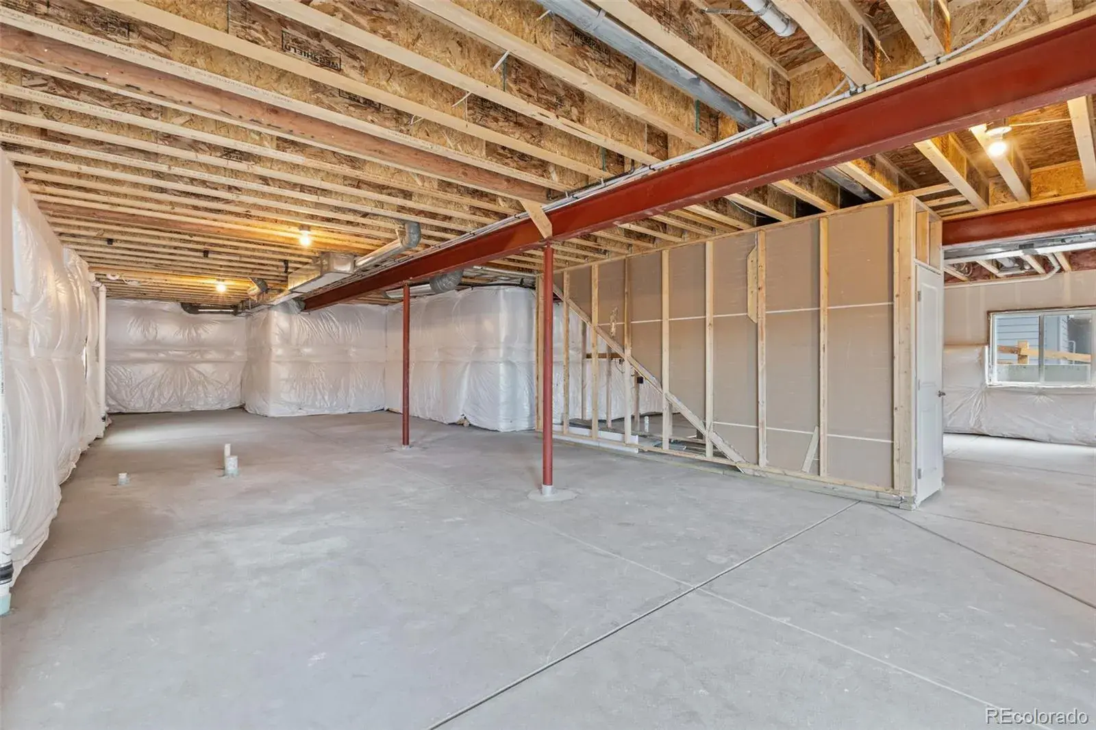 12192025003047 1600 48