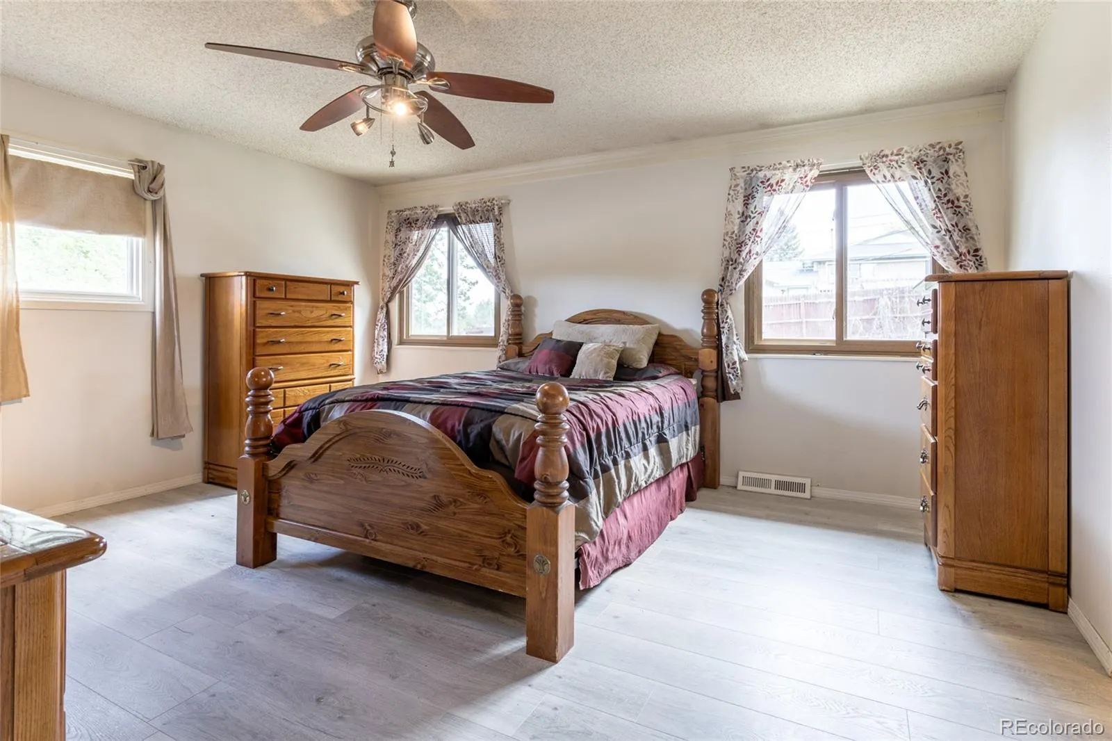 10810 W 65th Place Arvada CO 80004 MLS #REC4250963 05122026012339 1600 10