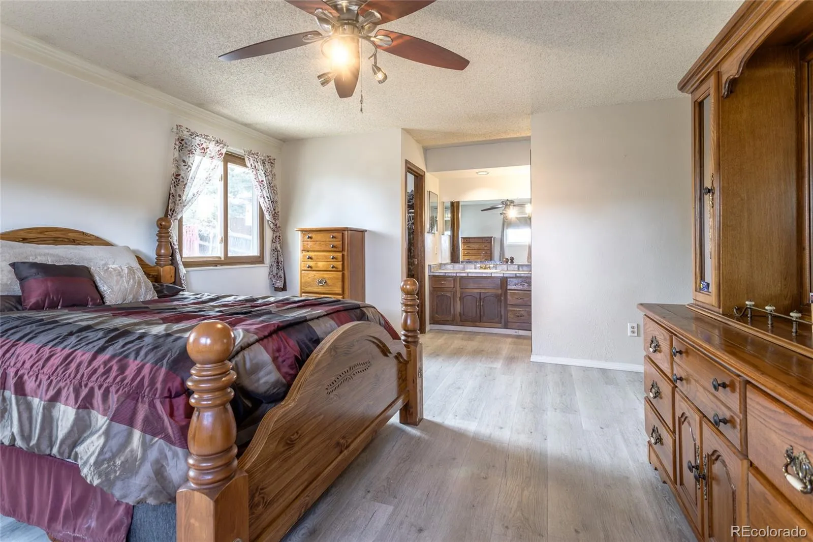 10810 W 65th Place Arvada CO 80004 MLS #REC4250963 05122026012339 1600 11