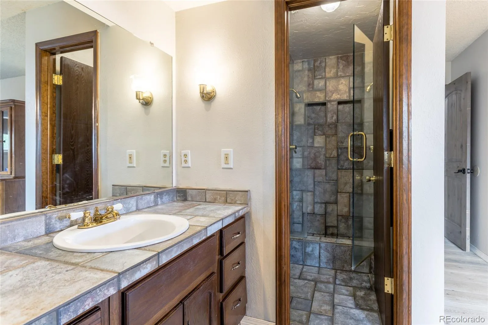 10810 W 65th Place Arvada CO 80004 MLS #REC4250963 05122026012339 1600 12