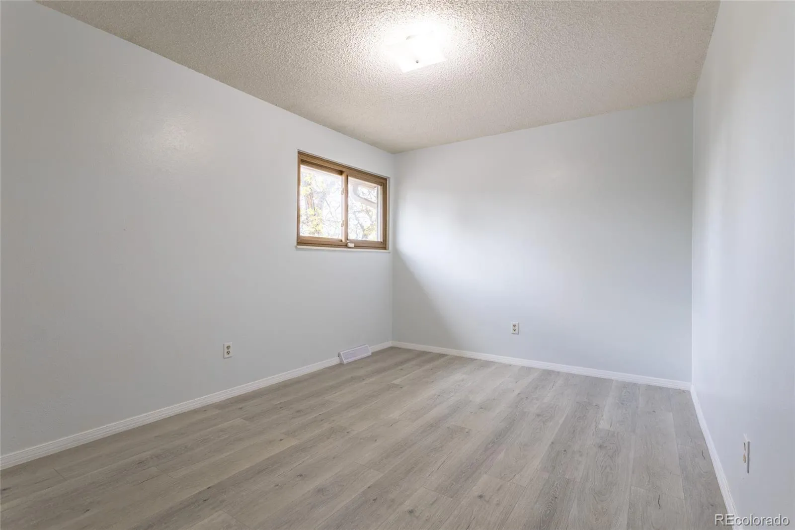 10810 W 65th Place Arvada CO 80004 MLS #REC4250963 05122026012339 1600 13