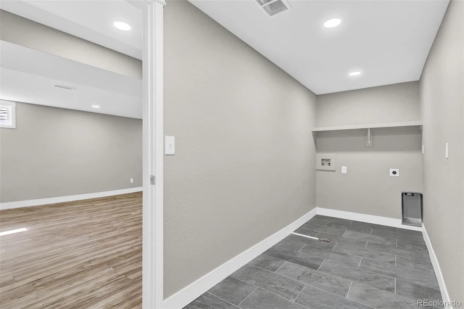 7927 Fenton Arvada CO 80003 MLS #REC4255098 06092026204728 1600 15