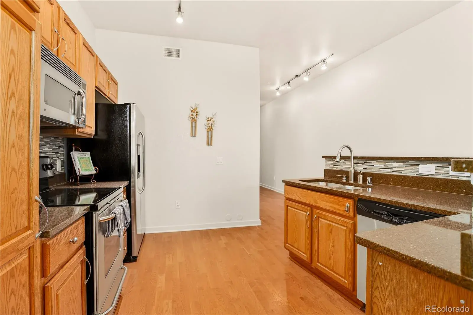 7240 W Custer Avenue #115 Lakewood CO 80226 MLS #REC4255513 01162026012546 1600 5