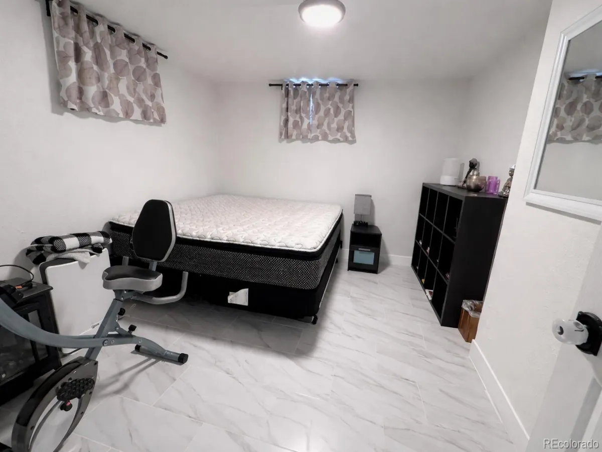 724 S Flamingo Court Denver CO 80246 MLS #REC4256383 04142026140526 1200 22