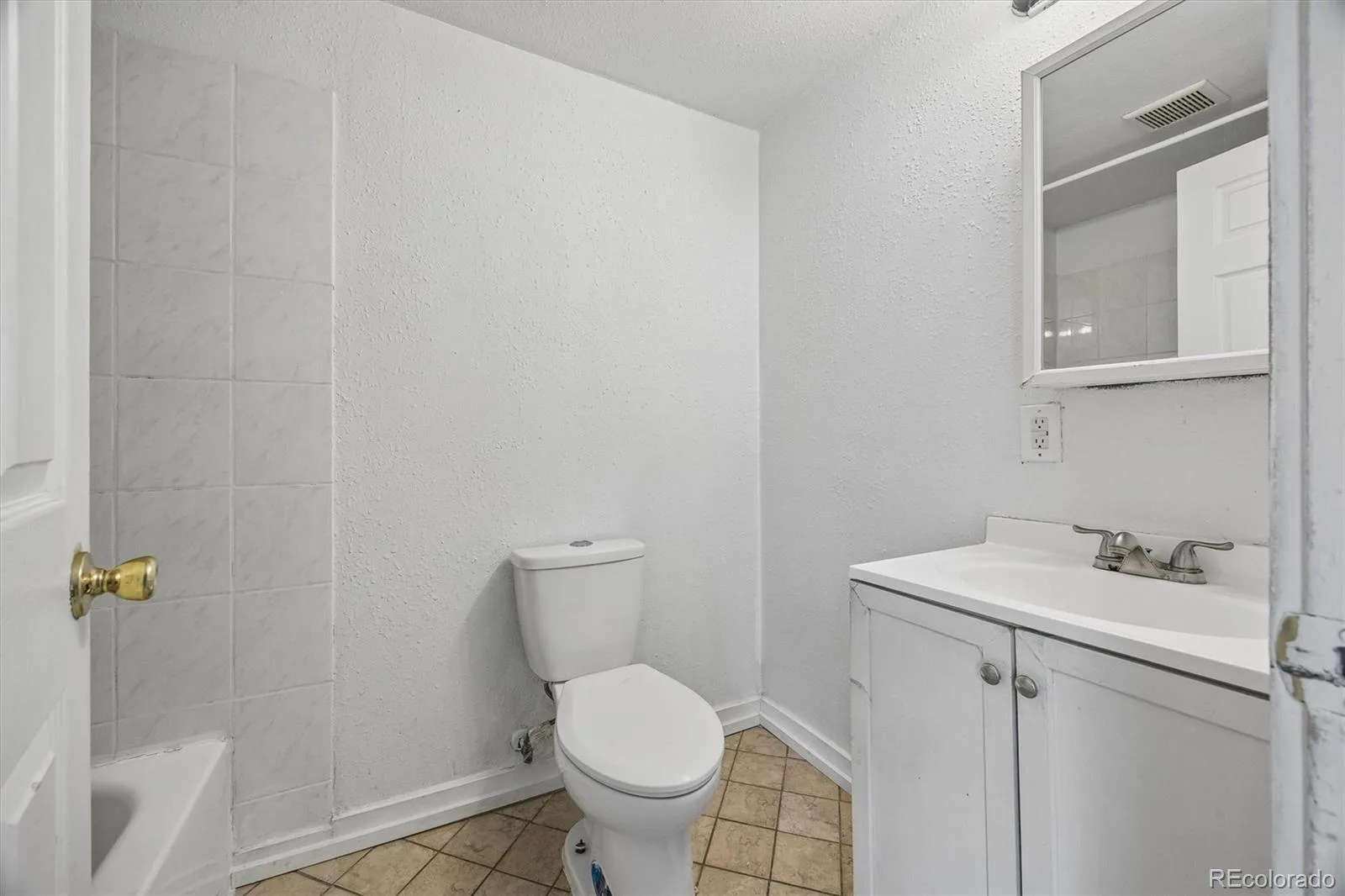 937 S Vrain Street Denver CO 80219 | MLS #REC4256454 07242026212758 1600 19
