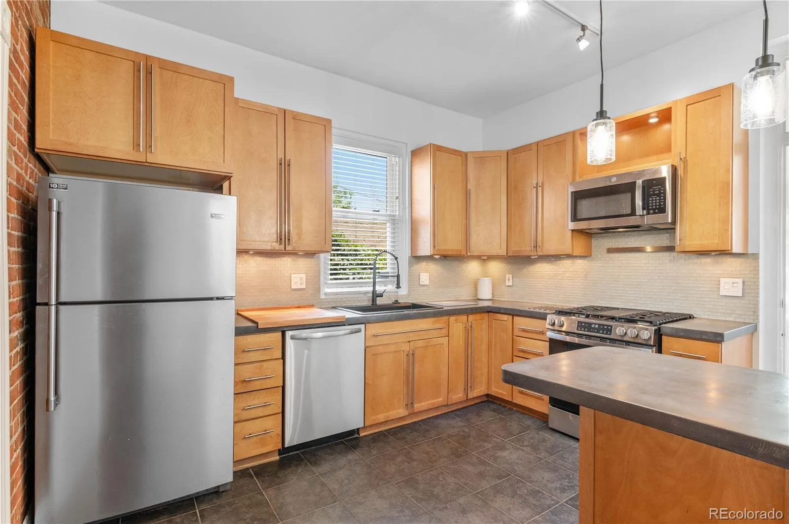 2952 Champa Street Denver CO 80205 MLS #REC4257098 05092026030315 1600 11