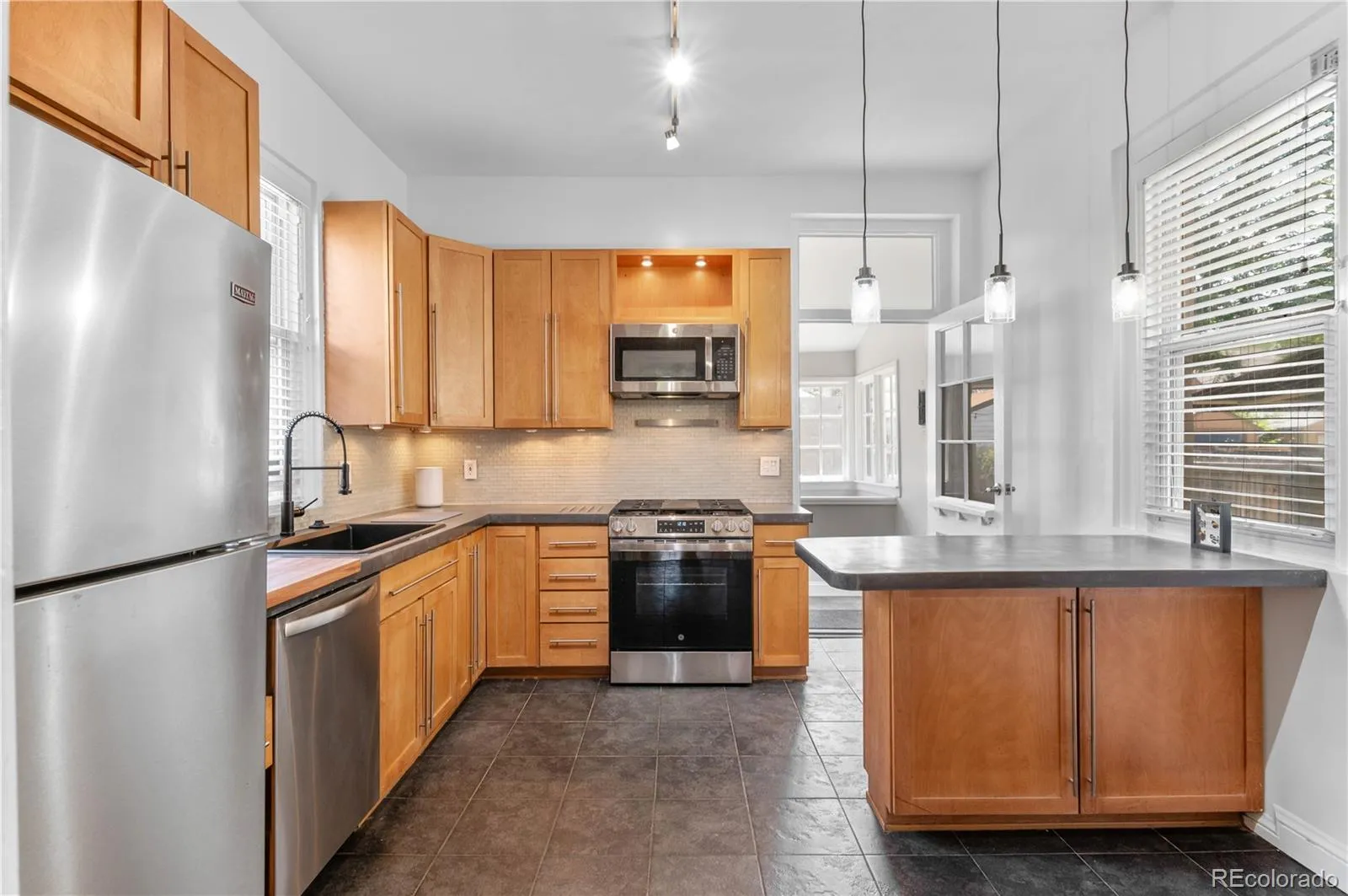 2952 Champa Street Denver CO 80205 MLS #REC4257098 05092026030315 1600 12
