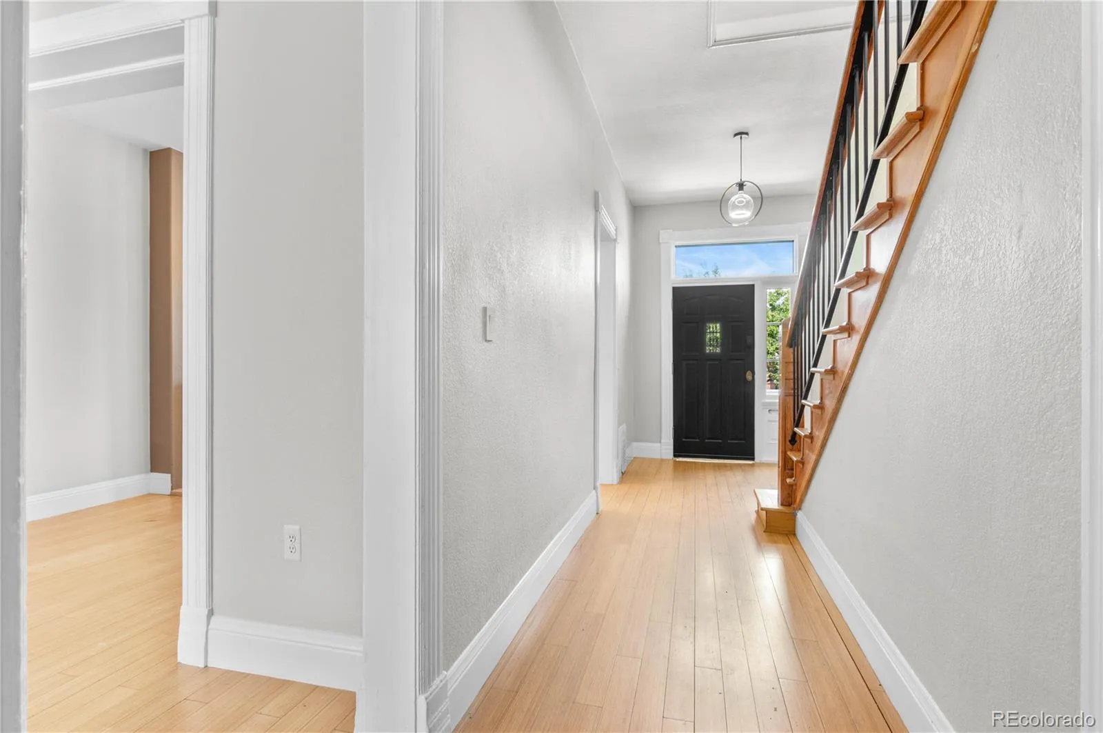 2952 Champa Street Denver CO 80205 MLS #REC4257098 05092026030315 1600 25