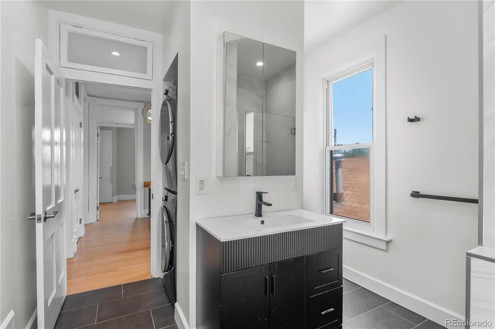 2952 Champa Street Denver CO 80205 MLS #REC4257098 05092026030315 1600 29