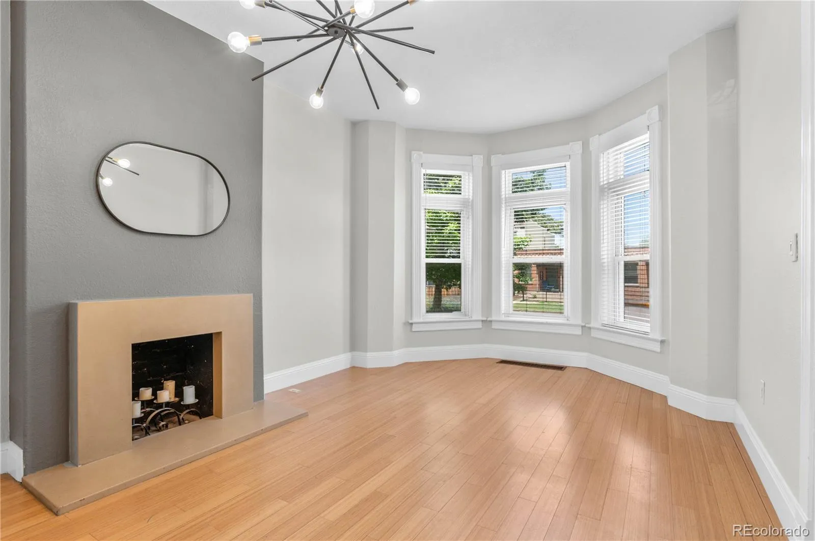2952 Champa Street Denver CO 80205 MLS #REC4257098 05092026030315 1600 4