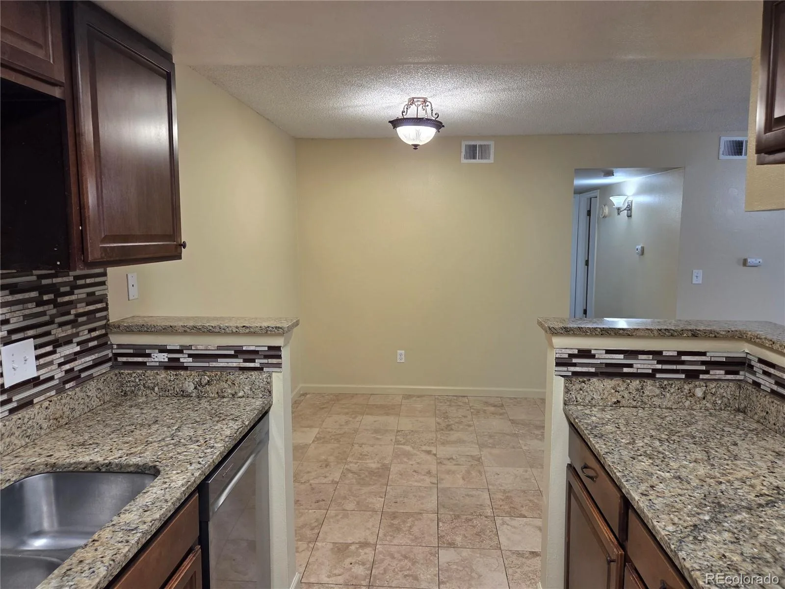 3474 S Eagle Street Street #101 Aurora CO 80014 | MLS #REC4257470 09232026064619 1600 2
