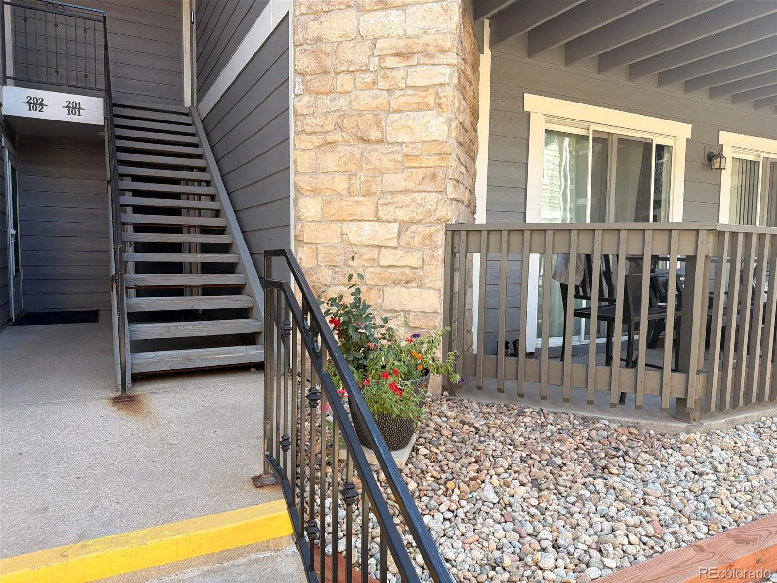 3474 S Eagle Street Street #101 Aurora CO 80014 | MLS #REC4257470 09232026064619 1600 23