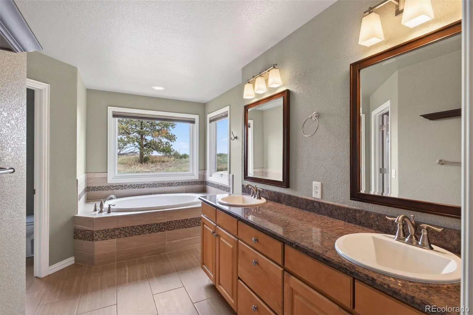 6987 Ashley Court Parker CO 80134 MLS #REC4260796 06022026062419 1600 17