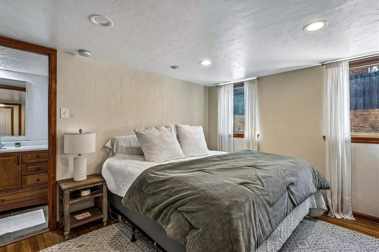 1585 Krameria Street Denver CO 80220 MLS #REC4262637 06092026203641 1600 24