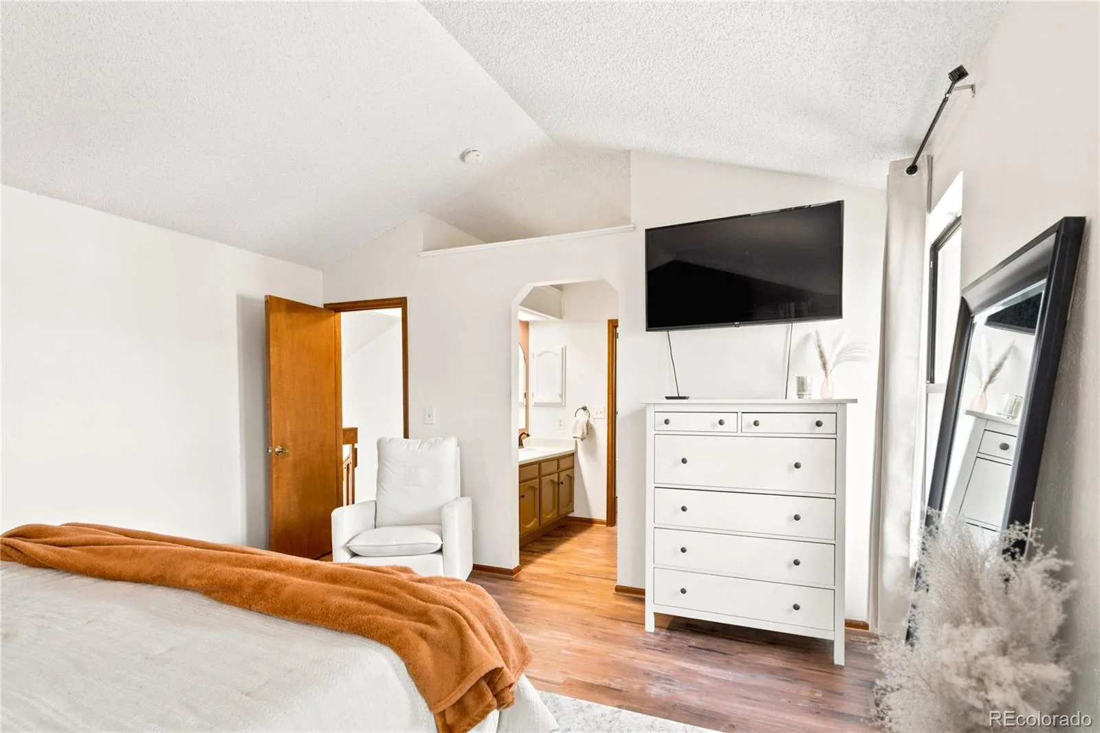 5026 S Evanston Street Aurora CO 80015 | MLS #REC4263617 07232026171442 1600 19