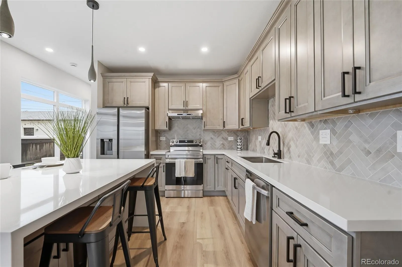 369 S Dale Court Denver CO 80219 MLS #REC4266784 05212026132106 1600 10