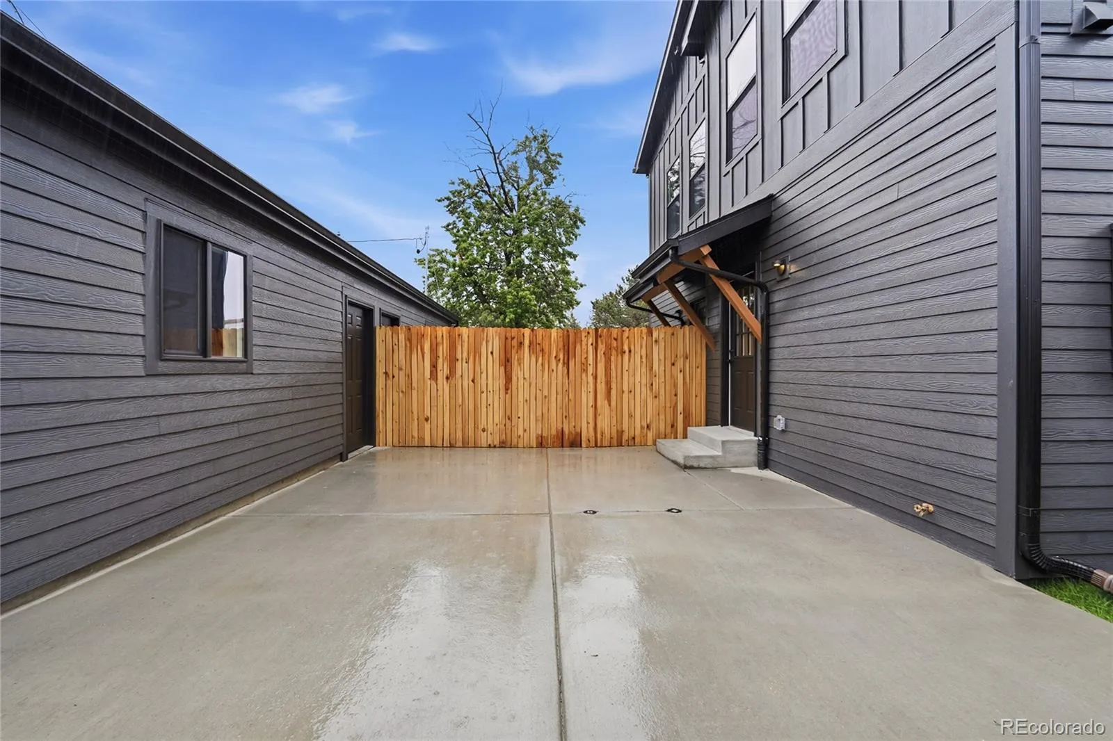 369 S Dale Court Denver CO 80219 MLS #REC4266784 05212026132106 1600 27