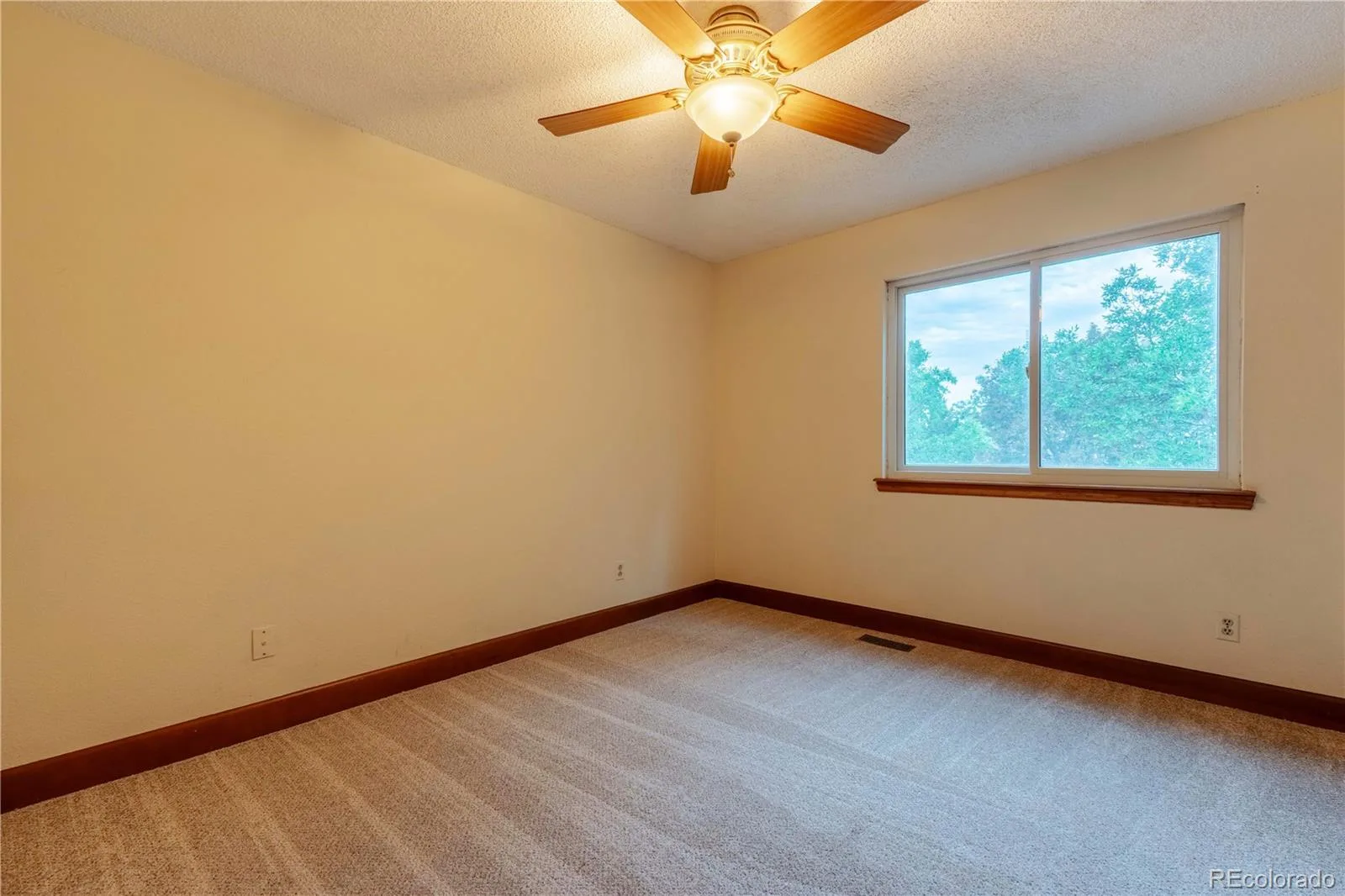 11 Jack Rabbit Place Littleton CO 80126 | MLS #REC4269282 08212026161043 1600 15