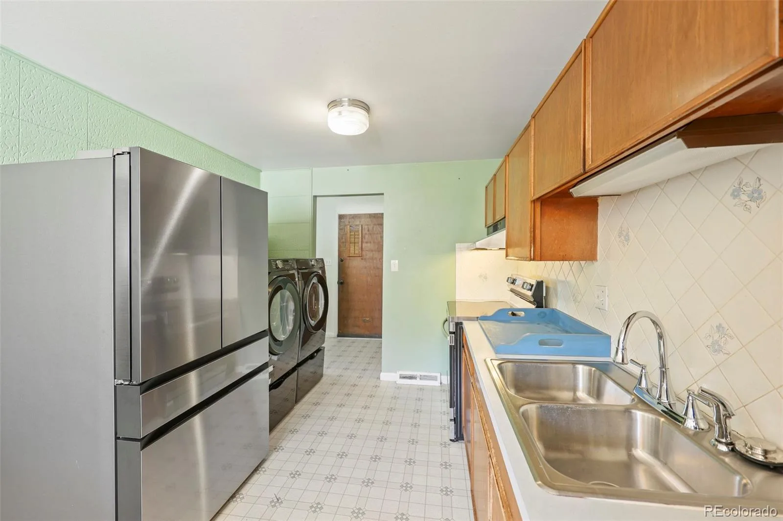 9275 W 8th Avenue Lakewood CO 80215 | MLS #REC4270410 08212026170645 1600 20