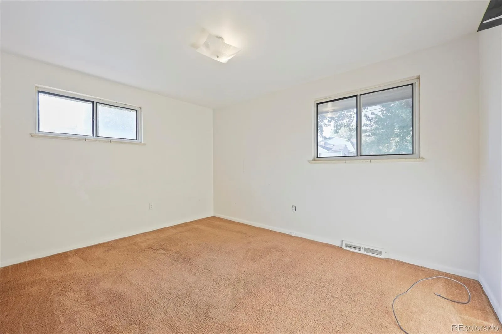9275 W 8th Avenue Lakewood CO 80215 | MLS #REC4270410 08212026170645 1600 24