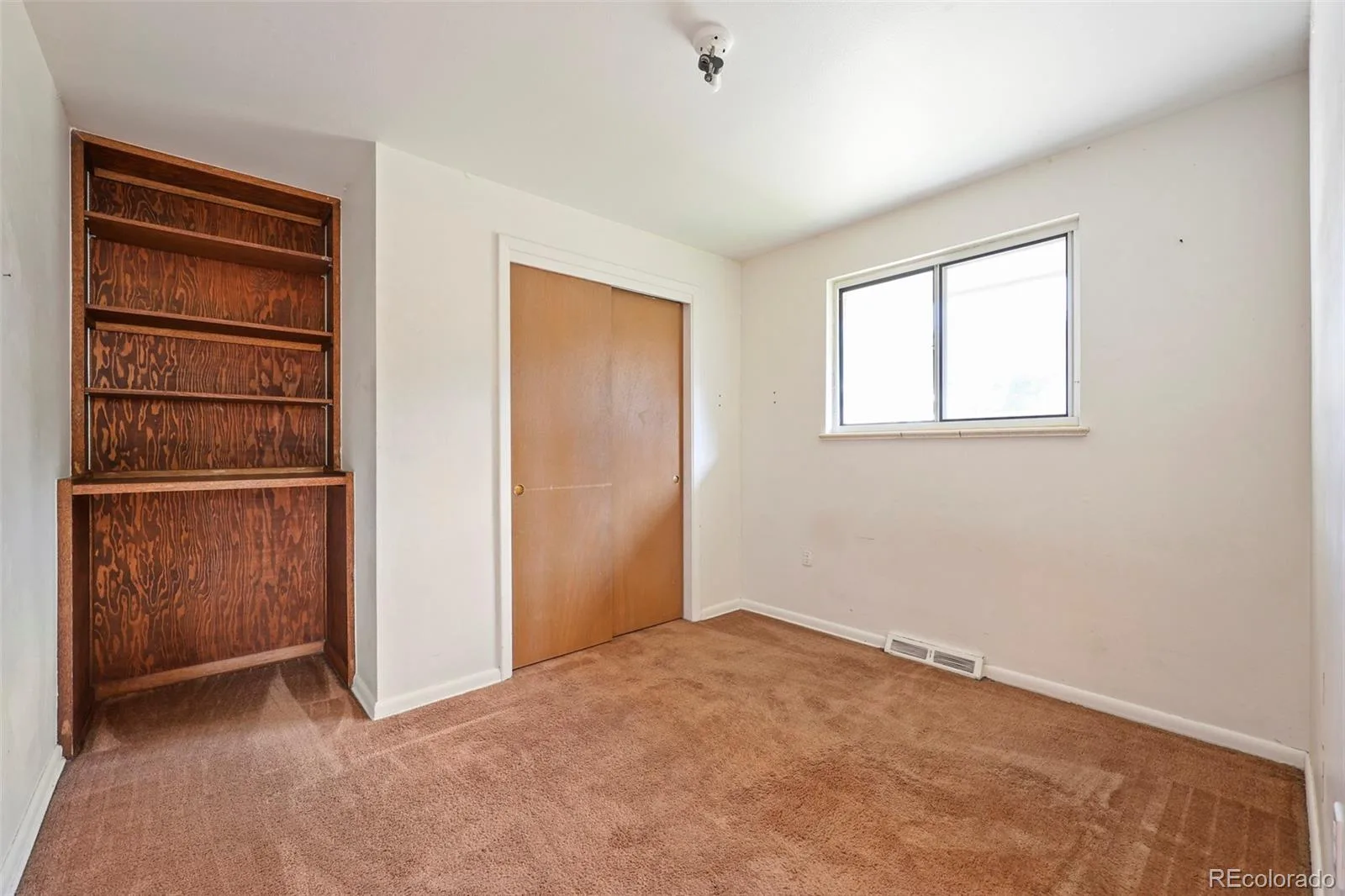 9275 W 8th Avenue Lakewood CO 80215 | MLS #REC4270410 08212026170645 1600 28