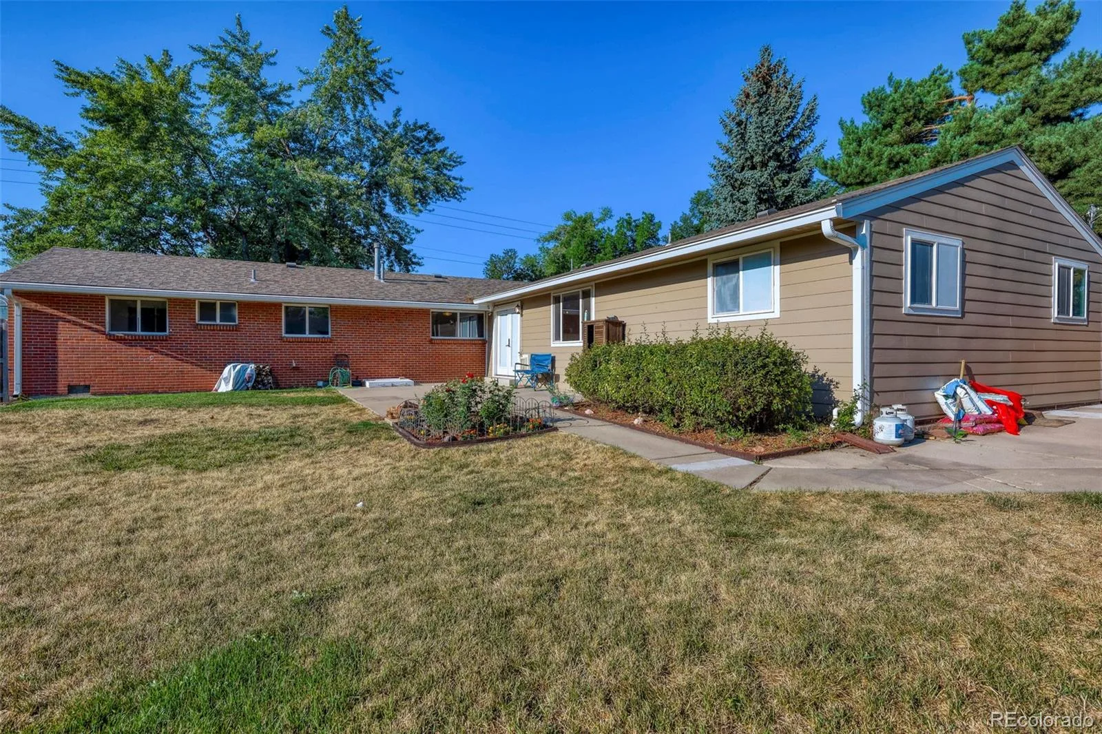 9275 W 8th Avenue Lakewood CO 80215 | MLS #REC4270410 08212026170645 1600 32