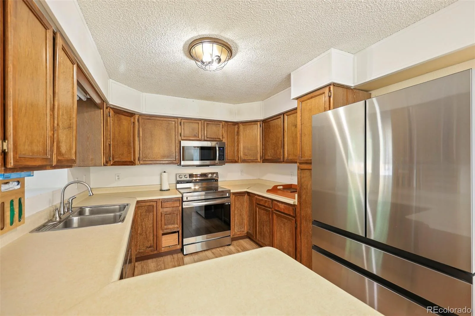 9275 W 8th Avenue Lakewood CO 80215 | MLS #REC4270410 08212026170645 1600 5