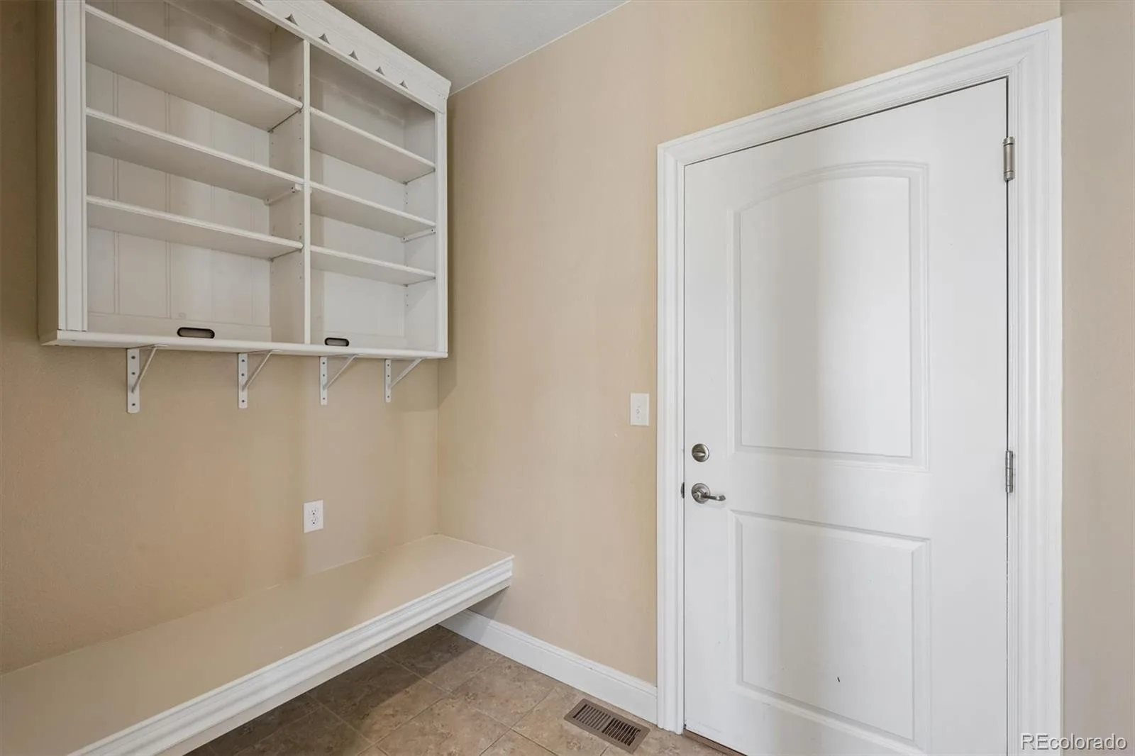 8551 Orchard Way Arvada CO 80007 MLS #REC4270849 06092026002734 1600 20