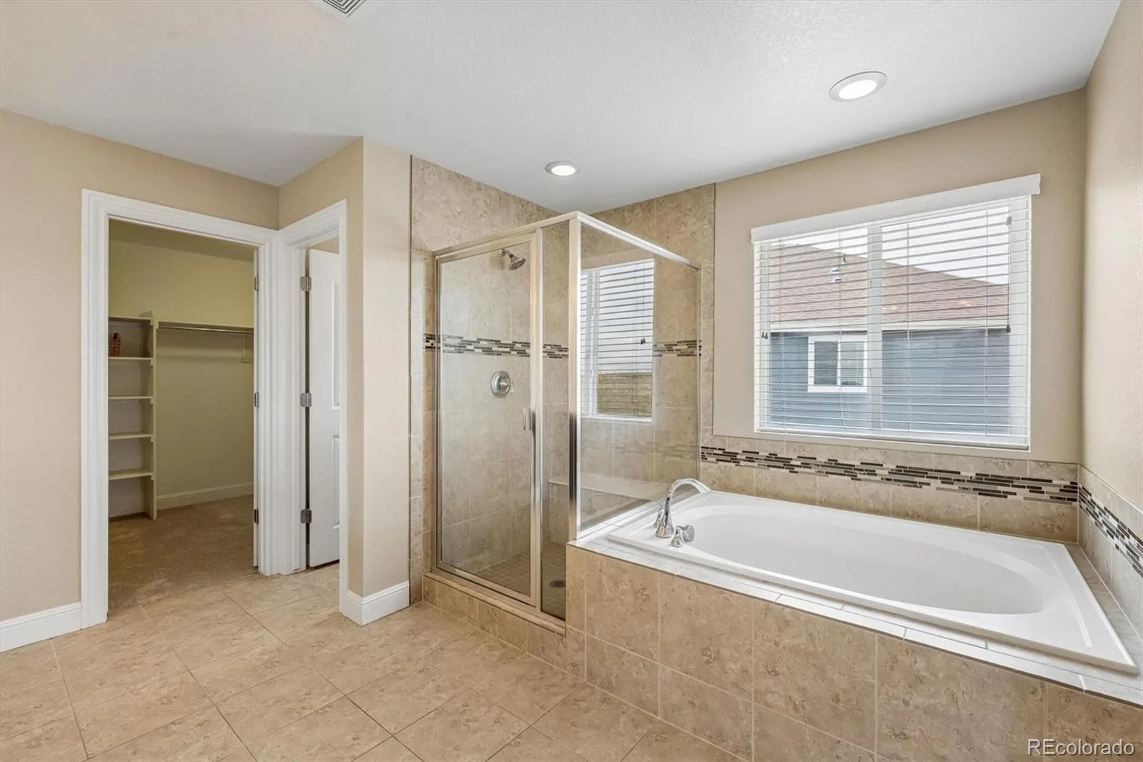 8551 Orchard Way Arvada CO 80007 MLS #REC4270849 06092026002734 1600 27
