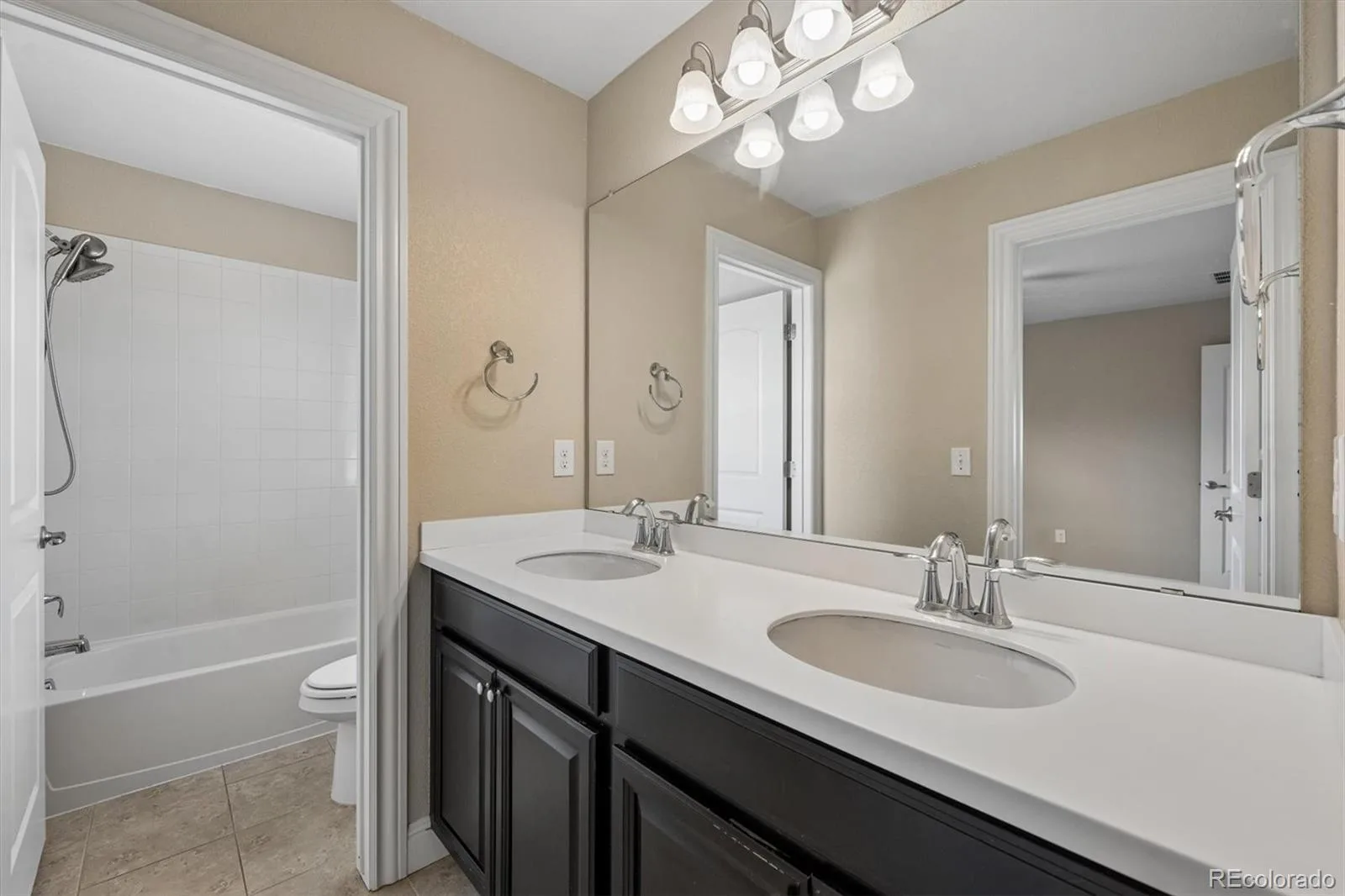 8551 Orchard Way Arvada CO 80007 MLS #REC4270849 06092026002734 1600 32
