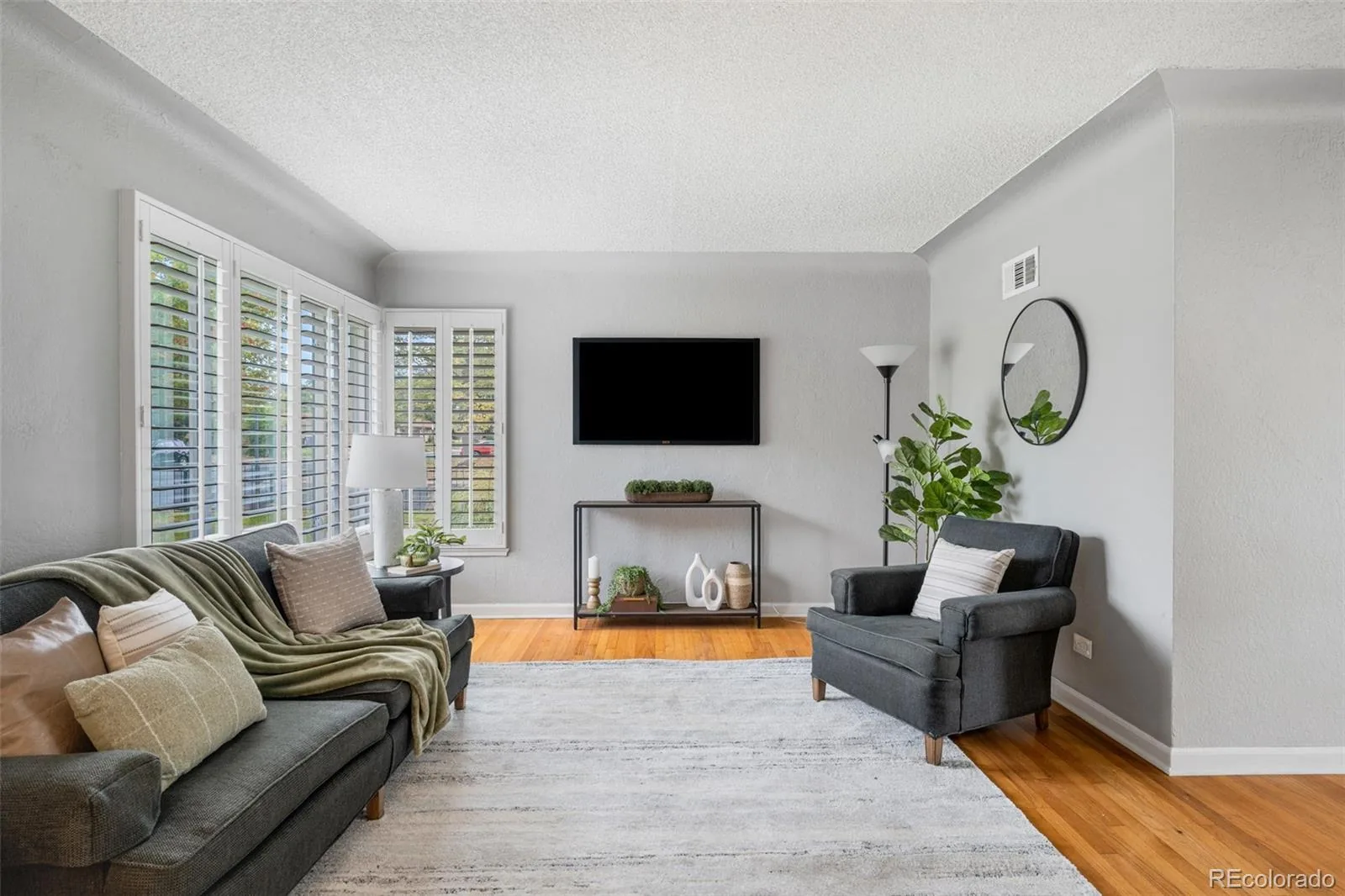 2101 Newport Street Denver CO 80207 | MLS #REC4274408 10162026231216 1600 1
