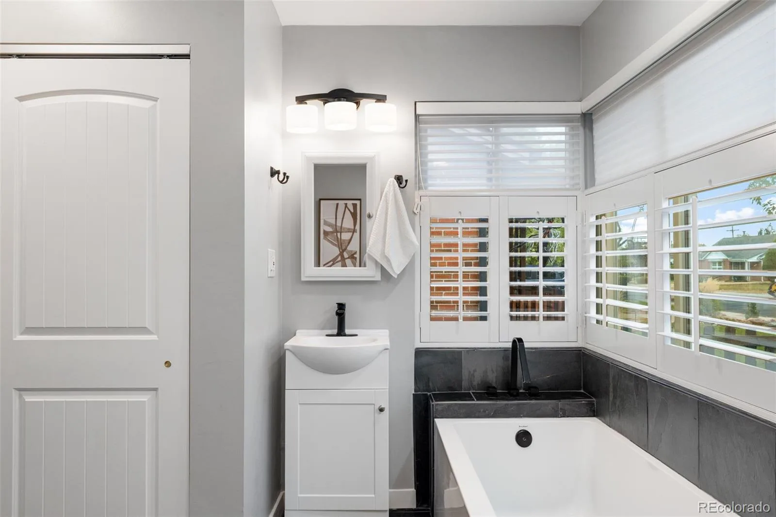 2101 Newport Street Denver CO 80207 | MLS #REC4274408 10162026231216 1600 16