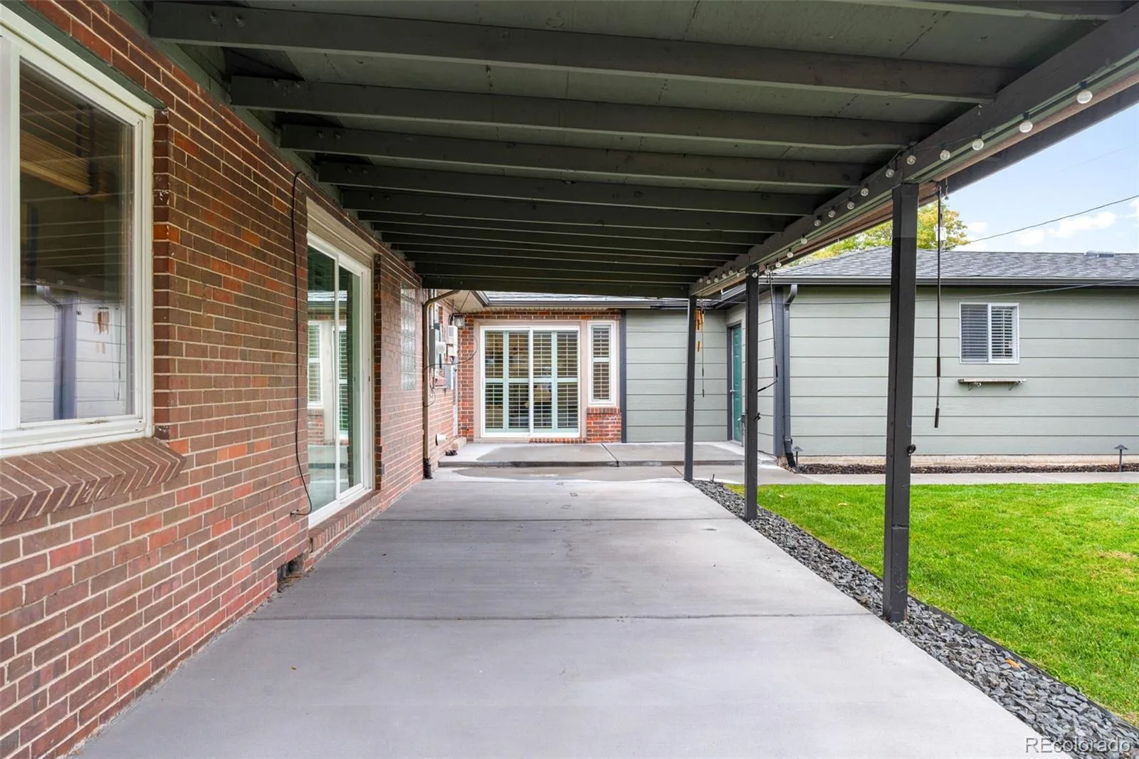 2101 Newport Street Denver CO 80207 | MLS #REC4274408 10162026231216 1600 29