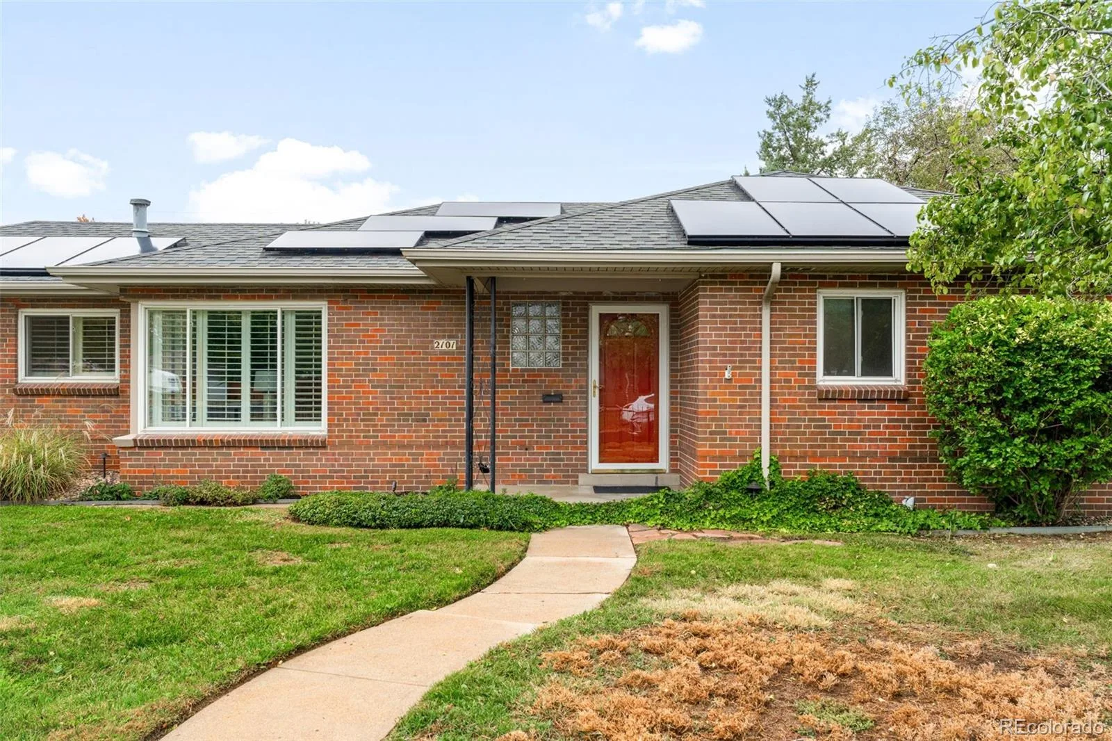 2101 Newport Street Denver CO 80207 | MLS #REC4274408 10162026231216 1600 34