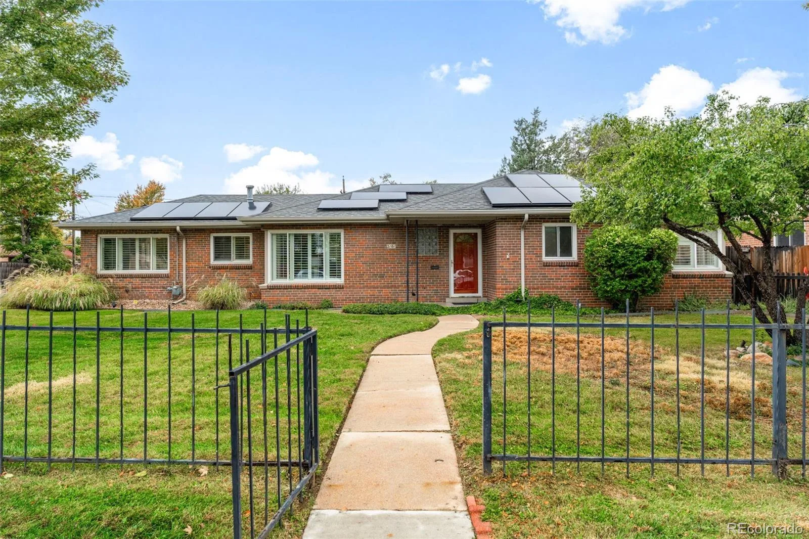 2101 Newport Street Denver CO 80207 | MLS #REC4274408 10162026231216 1600 4